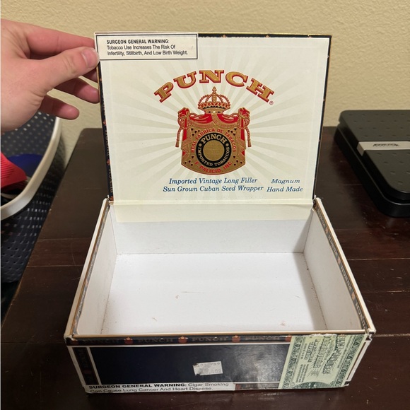 PUNCH Cigar Box - Empty - Picture 3 of 8